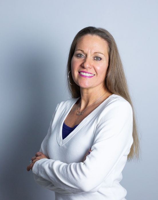 Tammy Nicholson, Therapist