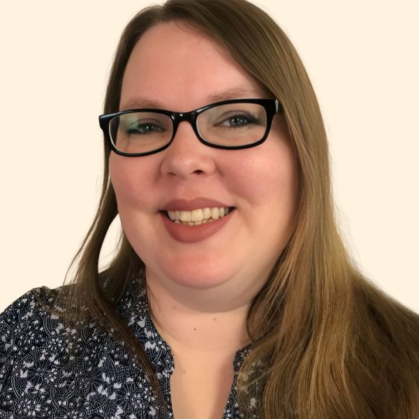Anna Roberts, Therapist