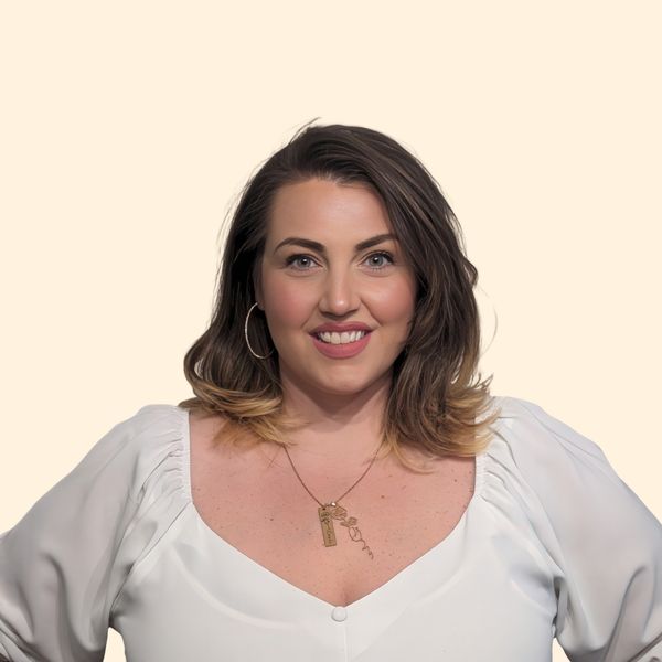 Jessica Davis, Therapist