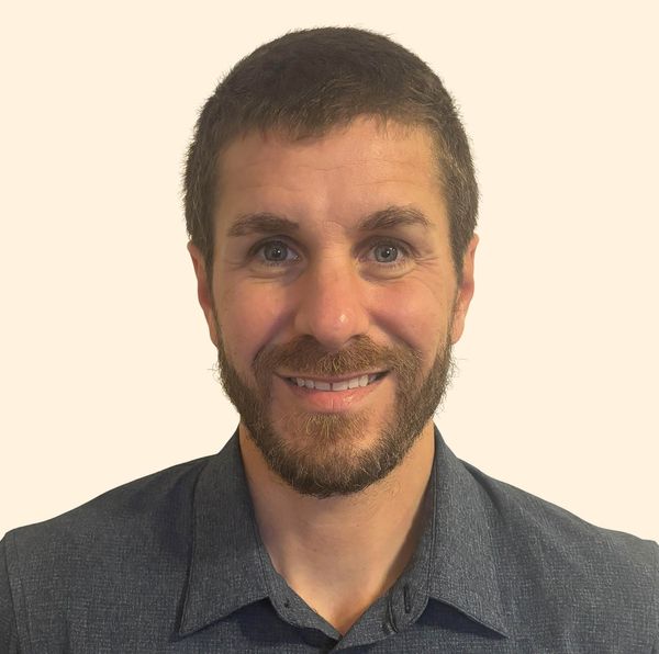 Erick Muhlenbeck, Therapist