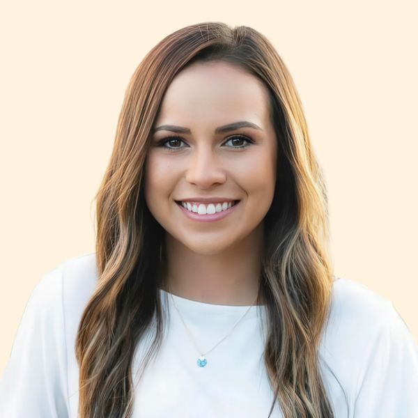Nicole Henderson, Therapist