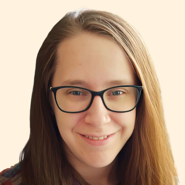 Hannah Noel, Therapist