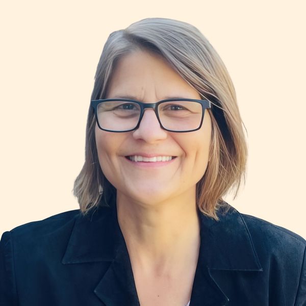 Ronda Wolfe, Therapist
