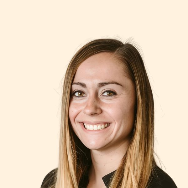 Krista Oelhafen, Therapist