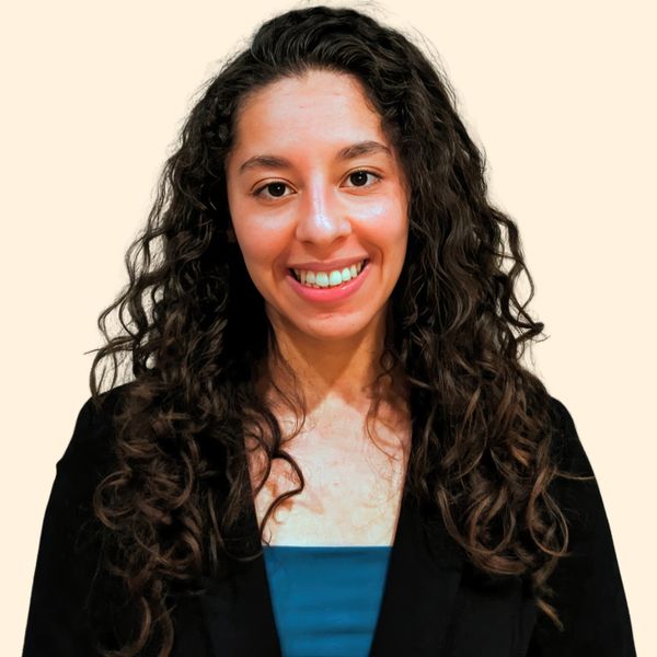 Elizabeth Lee, Therapist