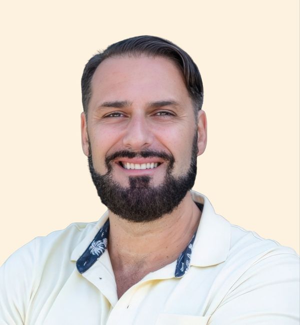 Milan Mitrovic, Therapist