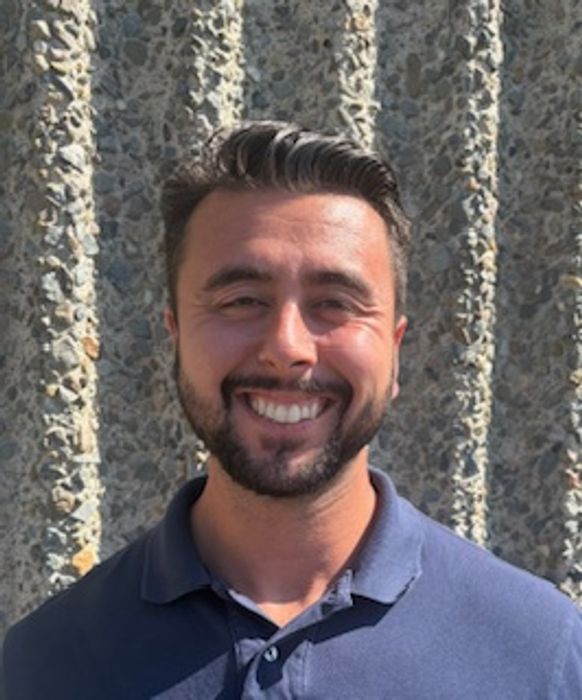 Josh Suri, Therapist