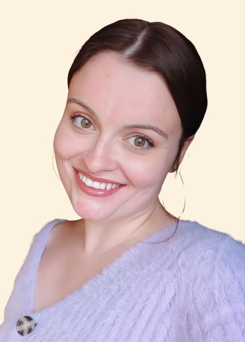 Taylor Carroll, Therapist