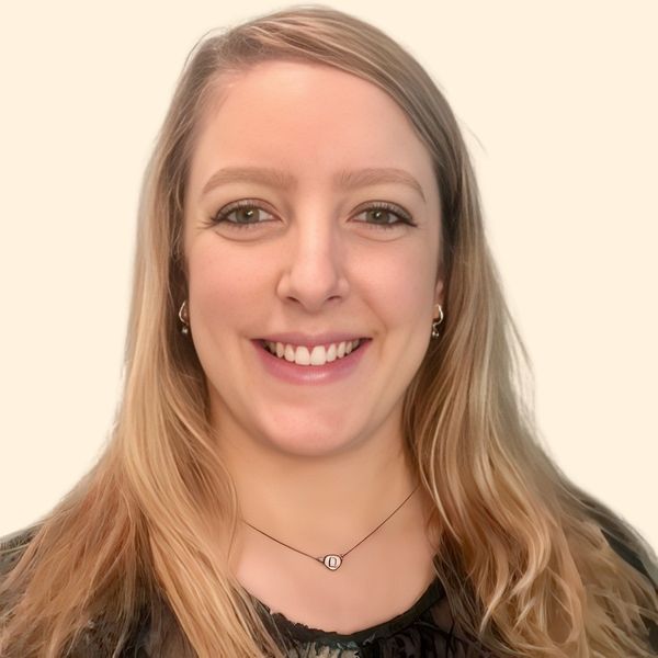 Ashleigh Heller, Therapist