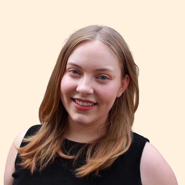 Taylor Edwards, Therapist
