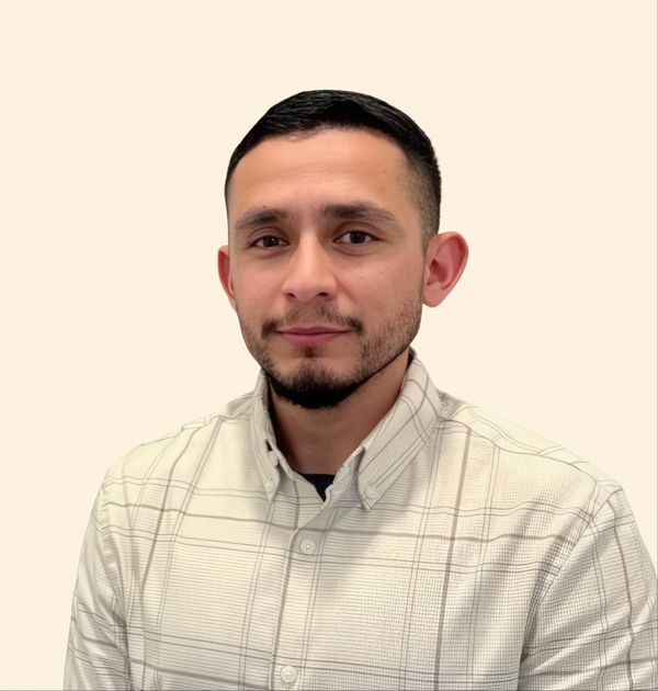 Julian Alberto-Delgado, Therapist