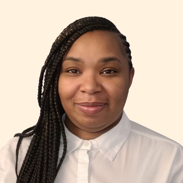 Tekeia Hinton, Therapist