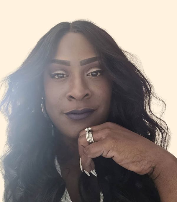 Lela Hernandez, Therapist