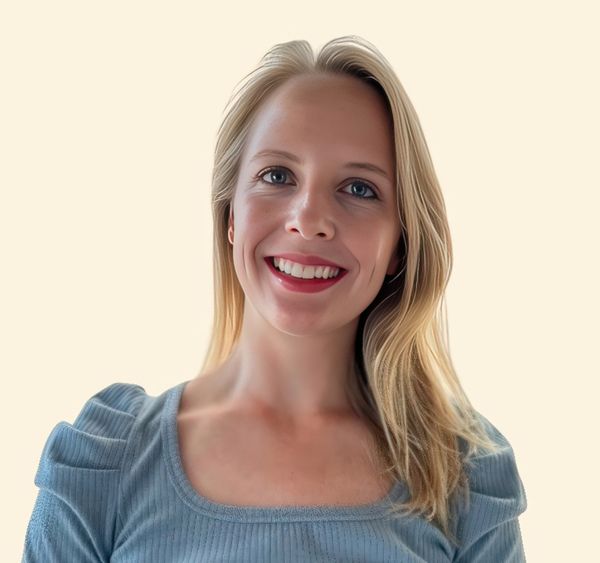 Nina Pieroni, Therapist
