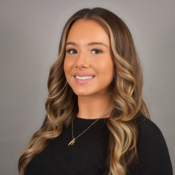 Emily  Glennon, Therapist