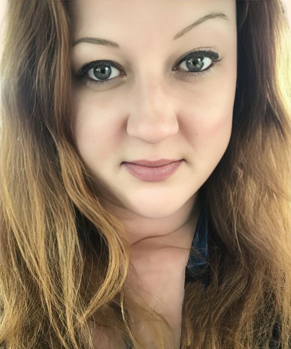 Stephanie Knight, Therapist