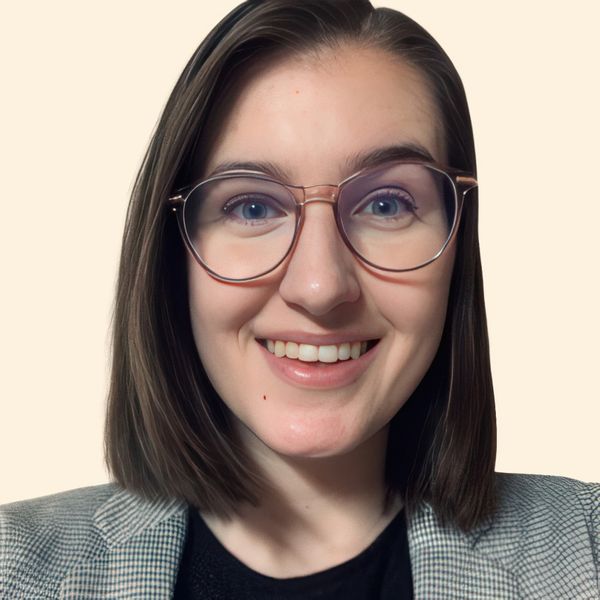 Ellen McCauley, Therapist