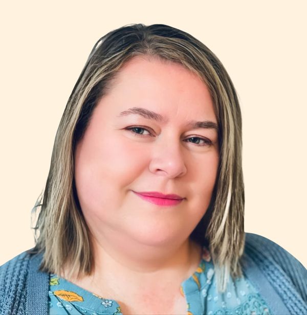 Natascha Hayes, Therapist