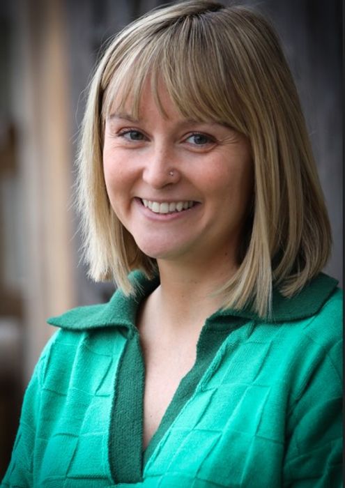 Emily Morris, Therapist