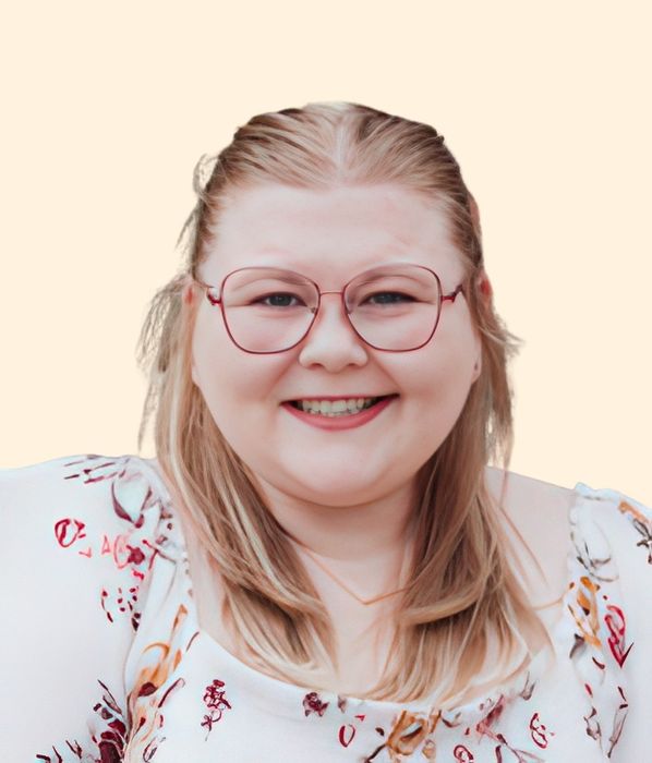 Halley Parker, Therapist