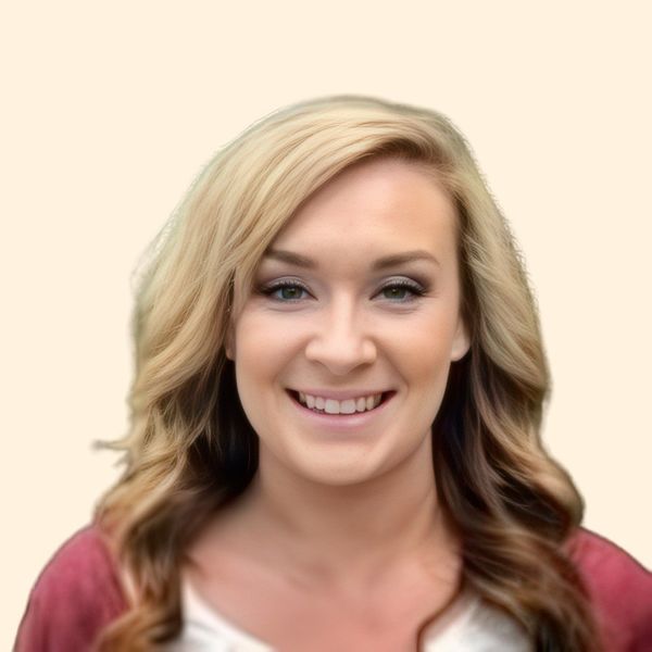 Alyssa Moss, Therapist