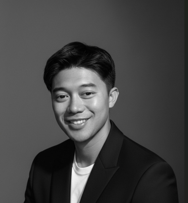 Hanns Nacua, Therapist