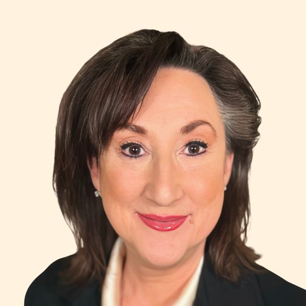 Rebecca Reising, Therapist