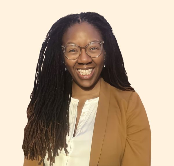 Hanifa Okoli, Therapist